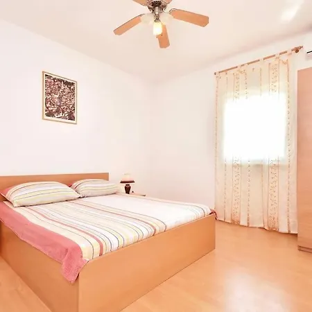 Kuca Za Odmor U Blizini Splita Jesenice (Split-Dalmatia)