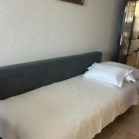 アパート Kuca Za Odmor U Blizini Splita *